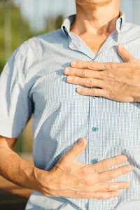muskelinflammation bröstet hos äldre man